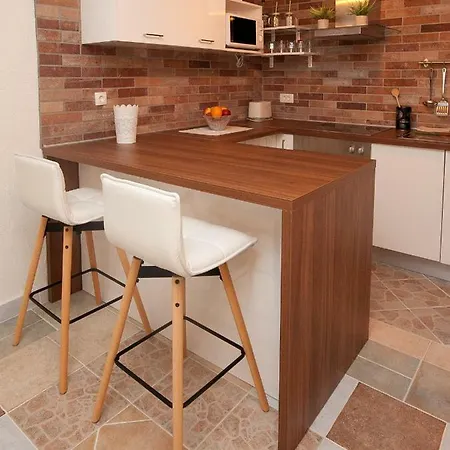 Bbridge Apartment *
